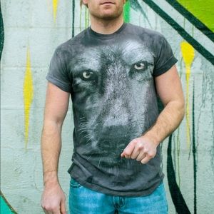 wolf tee 🐺
marbled grey
small/medium $16